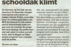 2021-04-23-BD-Zorgen-in-Lith-over-jeugd-die-op-schooldak-klimt